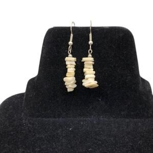 Vintage Retro Beachy 1980’s Ivory Lightweight Dangle Puka Shell Earrings